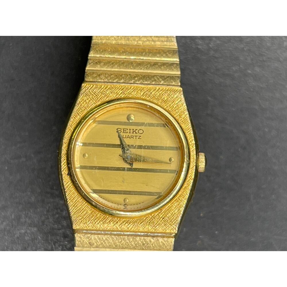Vintage Seiko Women 7320-0129 Fashion Gold Tone Quartz Analog Watch